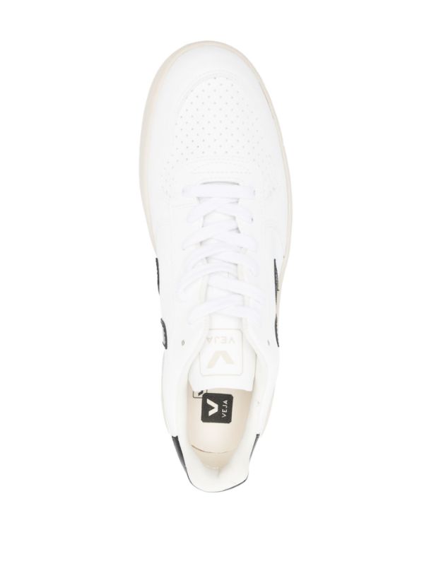 <tc>SNEAKERS VEJA BAJAS V-10</tc>